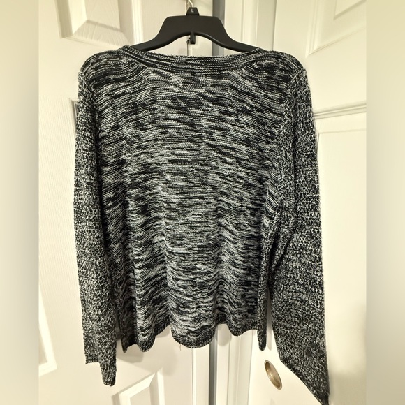 Croft and Barrow Black and White Sweater Size XXL. Excellent Used Condition - Picture 2 of 4